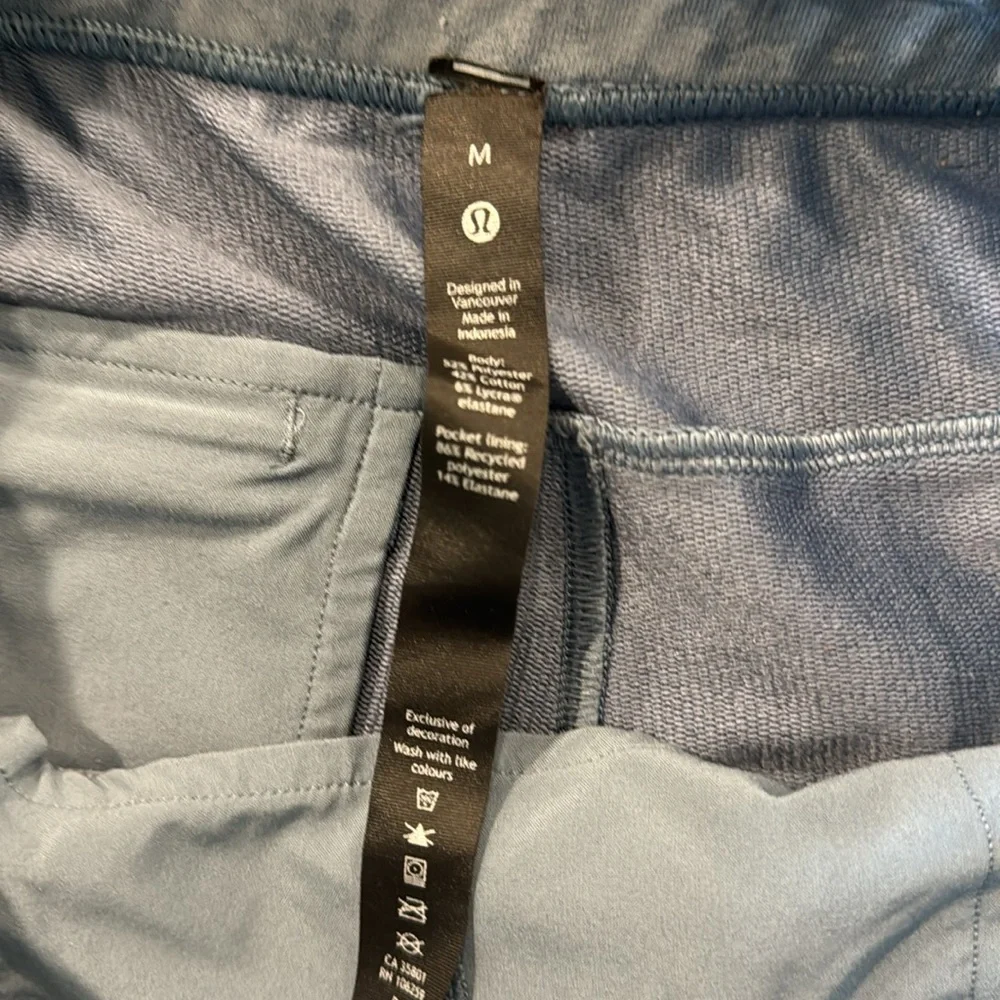 Lululemon shorts - Picture 2 of 4